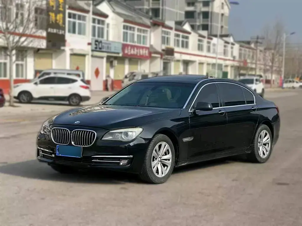 2009 BMW 7 Series 3.0L 258HP L6 6AT