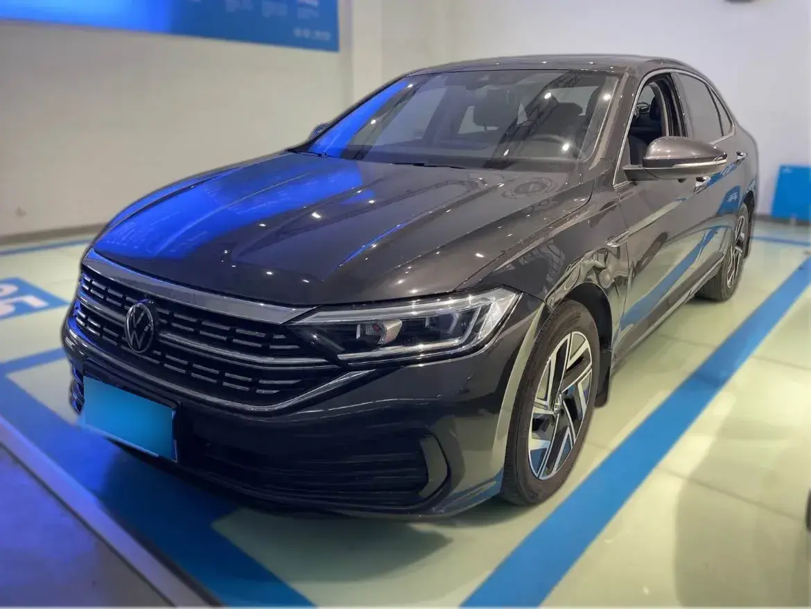 2024 Volkswagen Sagitar 1.5T 160HP L4 7DCT