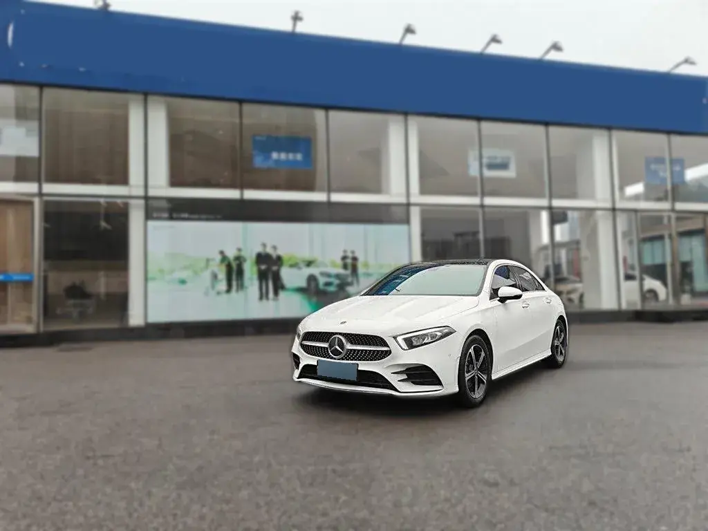 2022 Mercedes-Benz A Class 1.3T 163HP L4 7DCT