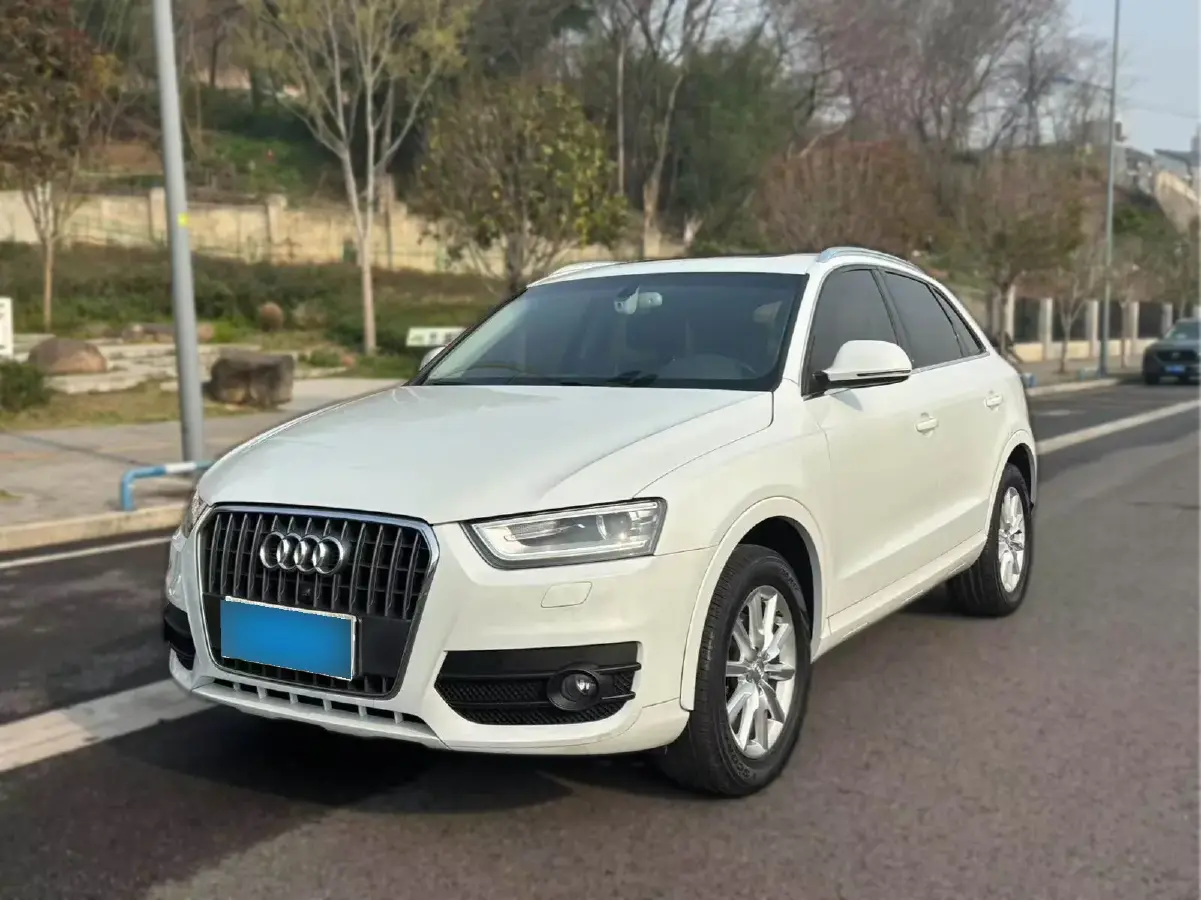 2015 Audi Q3 2.0T 170HP L4 7DCT