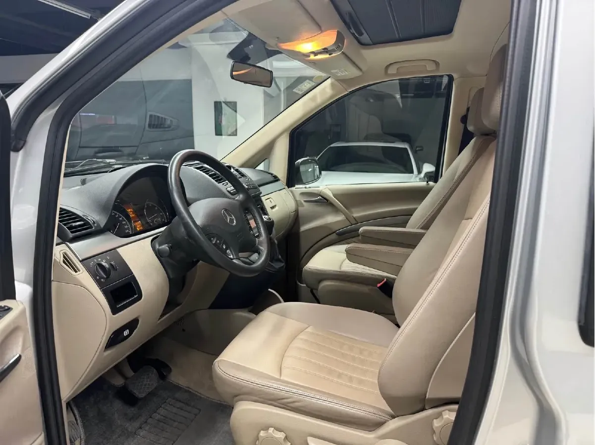 2010 Mercedes-Benz Viano 2.5L 190HP V6 5AT,autocango,china used car exporter,china ev exporter,chinese used car exporter,chinese used ev exporter