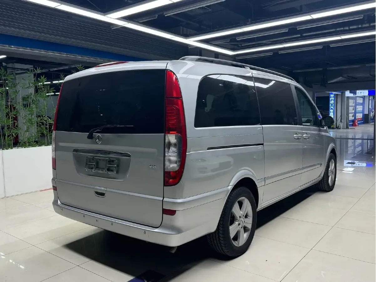 2010 Mercedes-Benz Viano 2.5L 190HP V6 5AT,autocango,china used car exporter,china ev exporter,chinese used car exporter,chinese used ev exporter