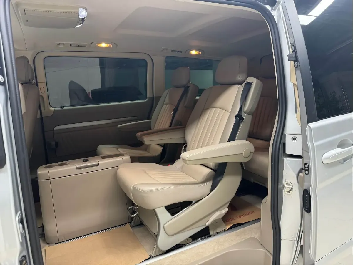 2010 Mercedes-Benz Viano 2.5L 190HP V6 5AT,autocango,china used car exporter,china ev exporter,chinese used car exporter,chinese used ev exporter