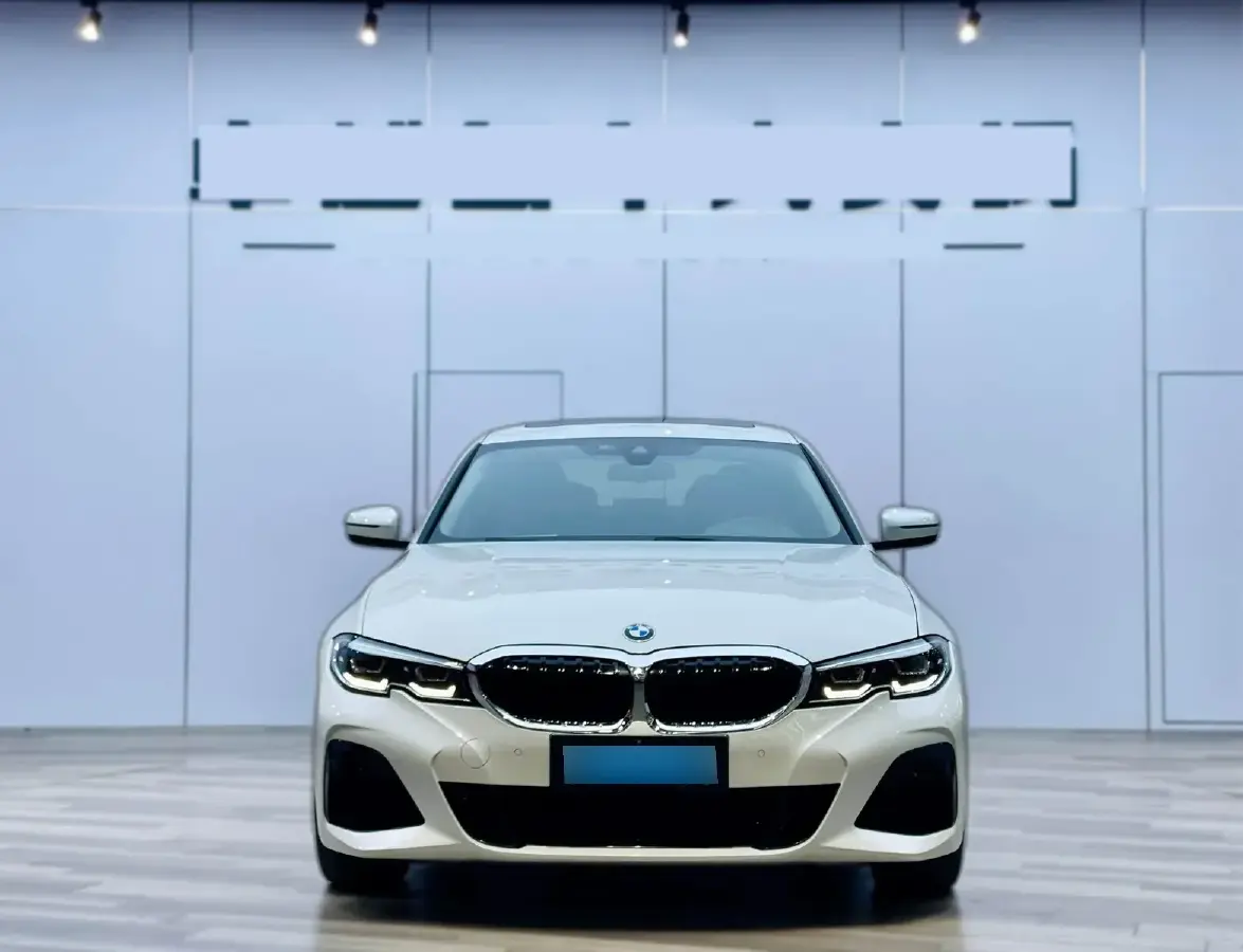 2021 BMW 3 Series 2.0T 184HP L4 8AT