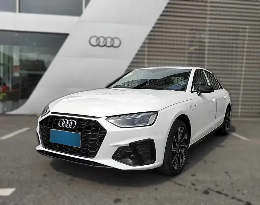 2023 Audi A4L 2.0T 190HP L4 7DCT
