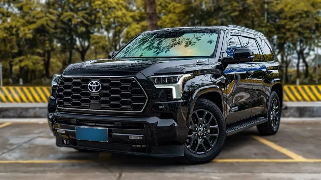 2023 HongQi H6 2.0T 224HP L4 8AT,autocango,china used car exporter,china ev exporter,chinese used car exporter,chinese used ev exporter