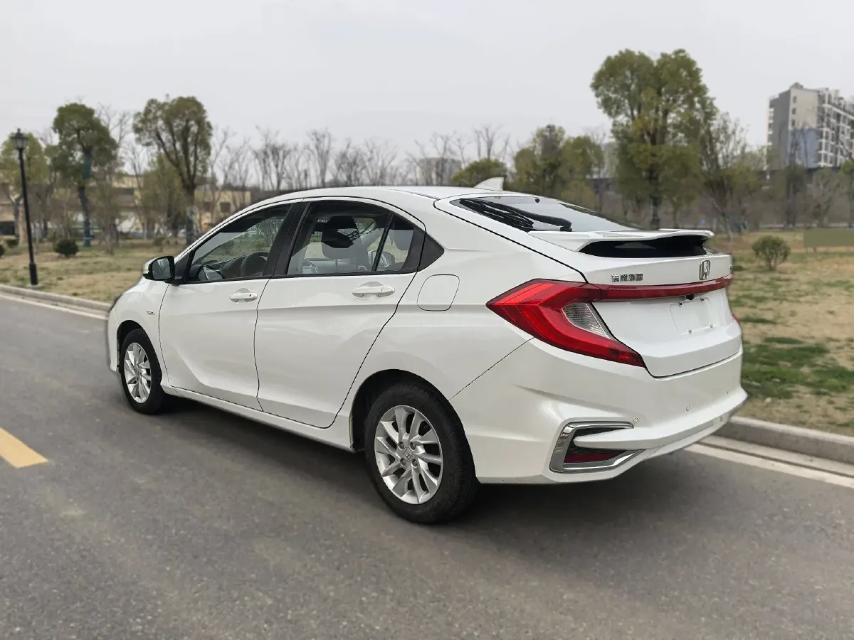 2017 Honda Gienia 1.5L 131HP L4 CVT,autocango,china used car exporter,china ev exporter,chinese used car exporter,chinese used ev exporter