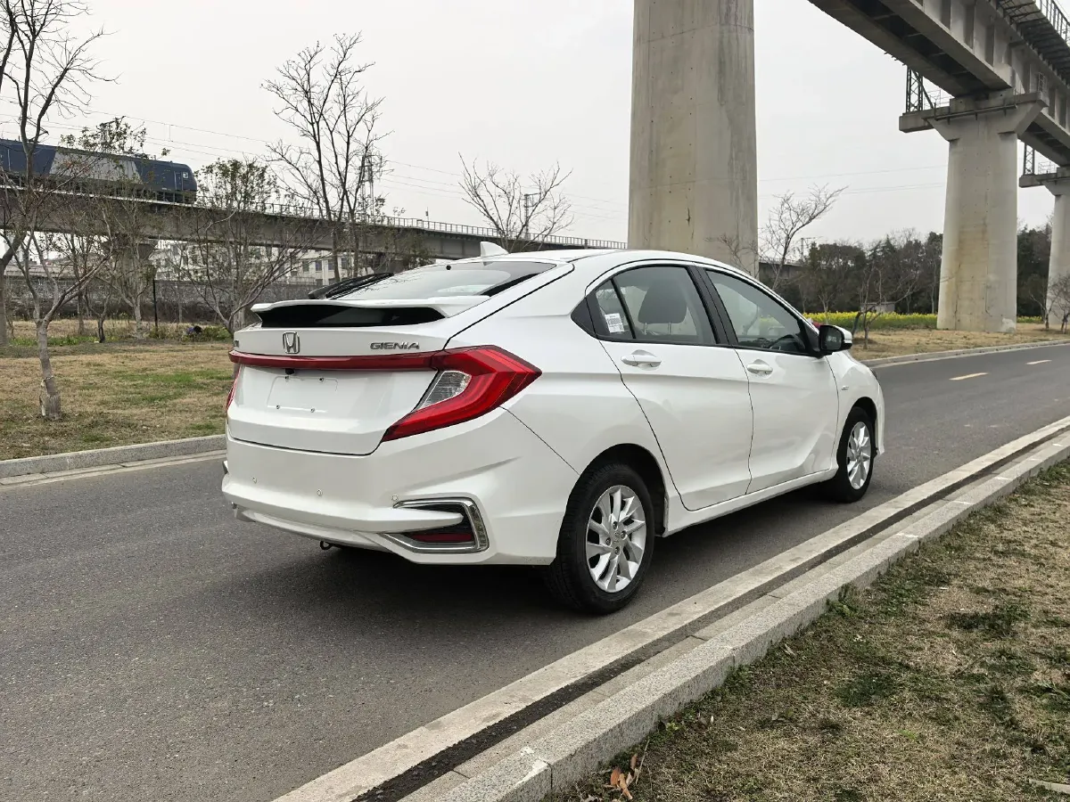 2017 Honda Gienia 1.5L 131HP L4 CVT,autocango,china used car exporter,china ev exporter,chinese used car exporter,chinese used ev exporter