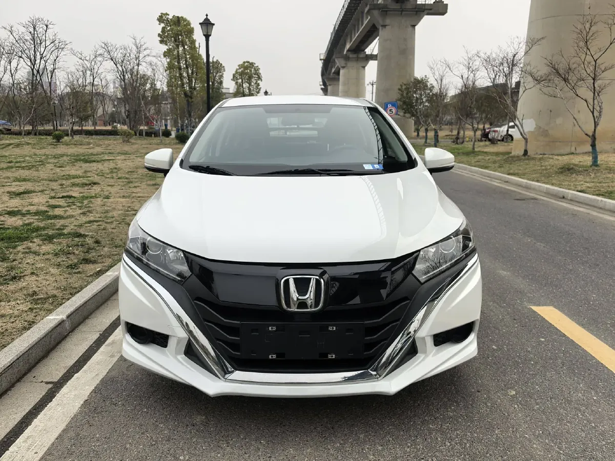 2017 Honda Gienia 1.5L 131HP L4 CVT,autocango,china used car exporter,china ev exporter,chinese used car exporter,chinese used ev exporter