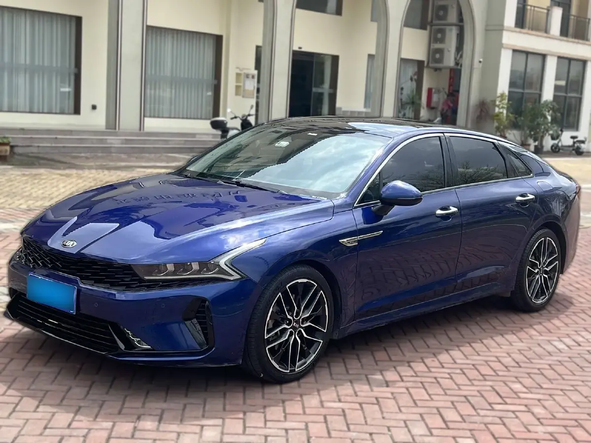 2020 Kia K5 2.0T 240HP L4 8AT