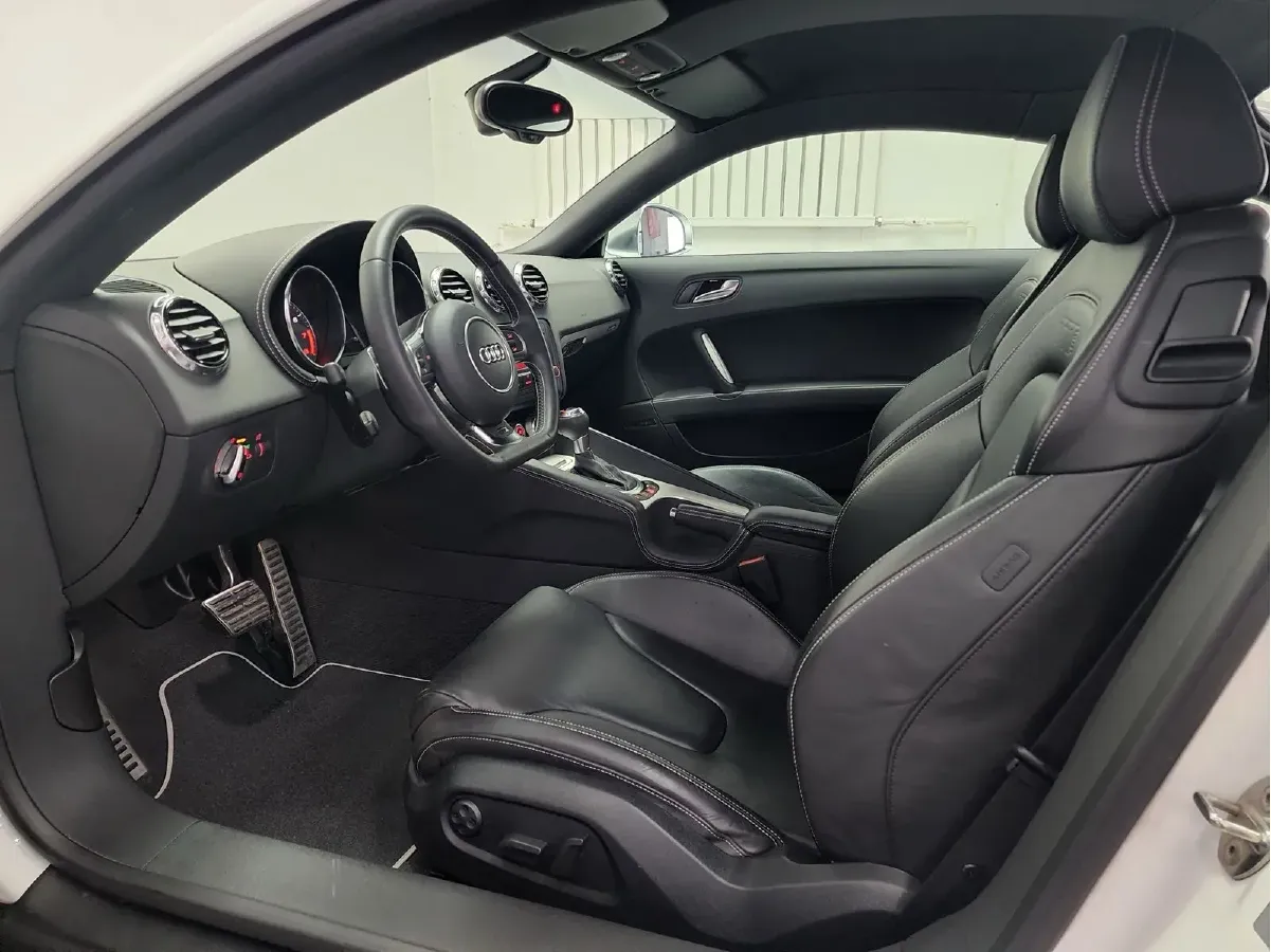 2013 Audi TTS 2.0T 272HP L4 6DCT,autocango,china used car exporter,china ev exporter,chinese used car exporter,chinese used ev exporter