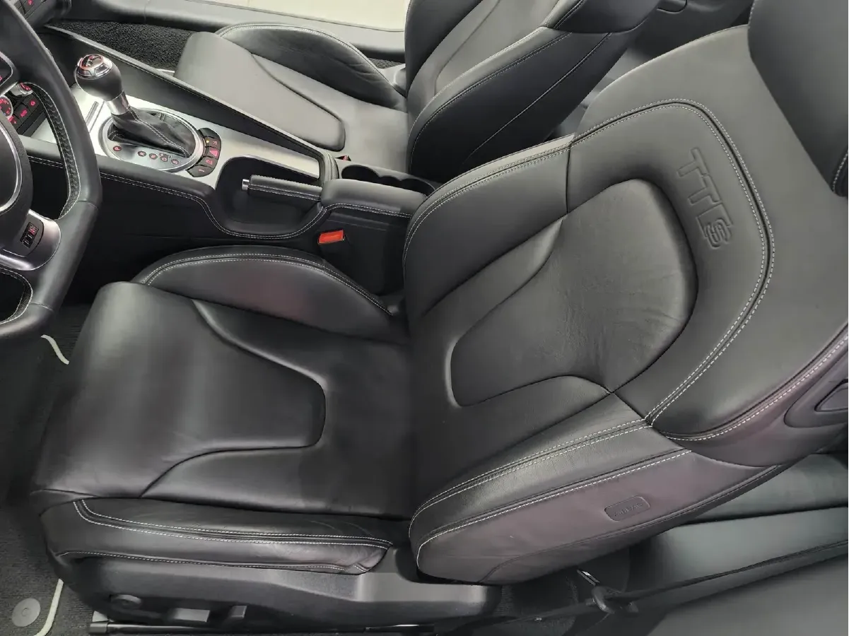 2013 Audi TTS 2.0T 272HP L4 6DCT,autocango,china used car exporter,china ev exporter,chinese used car exporter,chinese used ev exporter