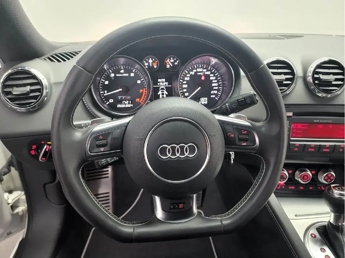 2013 Audi TTS 2.0T 272HP L4 6DCT,autocango,china used car exporter,china ev exporter,chinese used car exporter,chinese used ev exporter