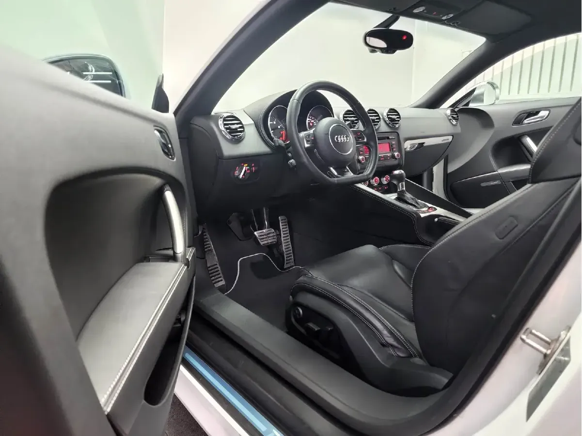 2013 Audi TTS 2.0T 272HP L4 6DCT,autocango,china used car exporter,china ev exporter,chinese used car exporter,chinese used ev exporter