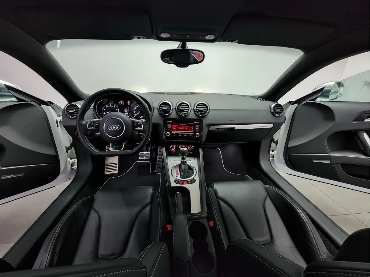 2013 Audi TTS 2.0T 272HP L4 6DCT,autocango,china used car exporter,china ev exporter,chinese used car exporter,chinese used ev exporter