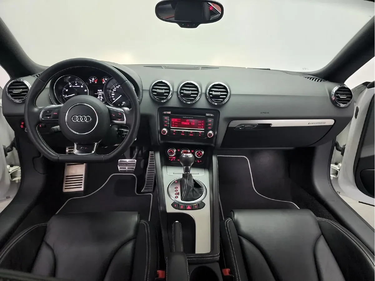 2013 Audi TTS 2.0T 272HP L4 6DCT,autocango,china used car exporter,china ev exporter,chinese used car exporter,chinese used ev exporter