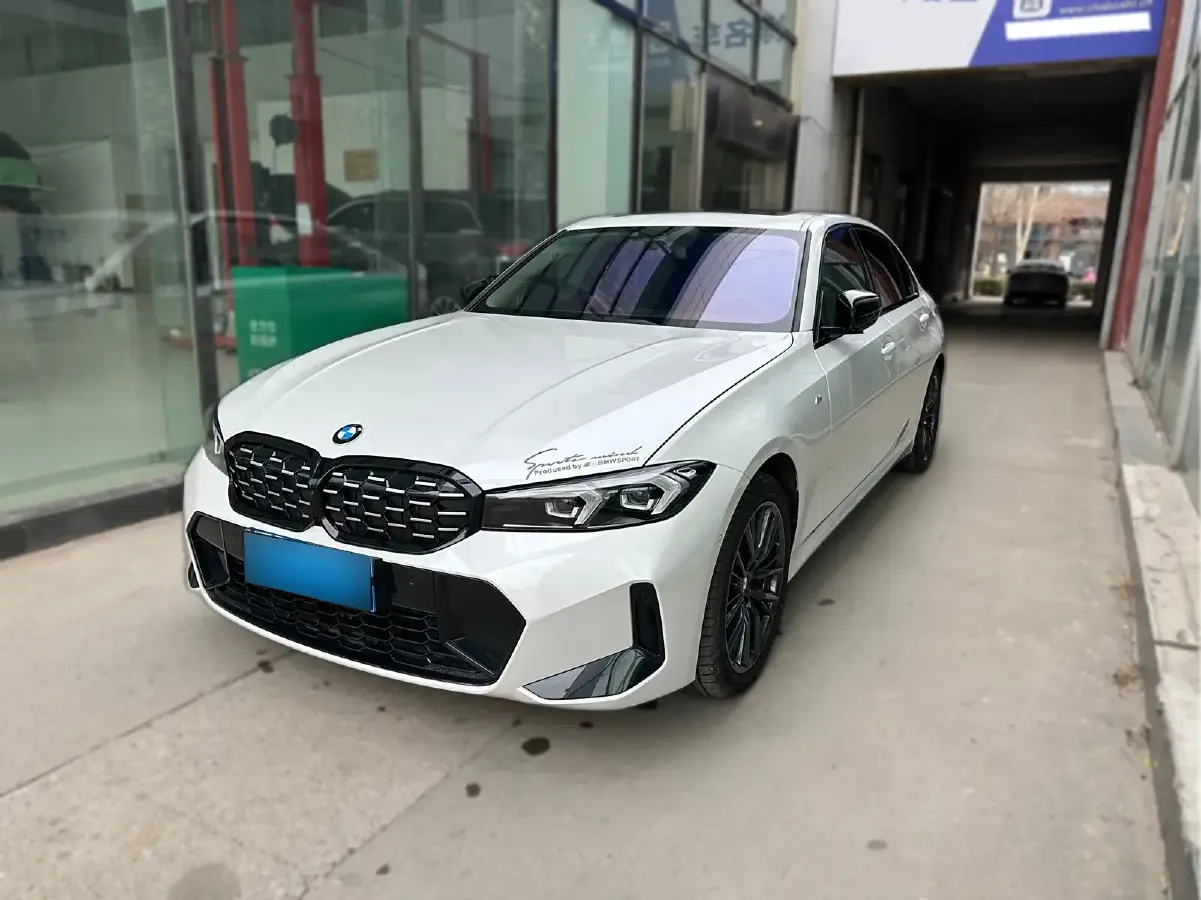 2024 BMW 3 Series 2.0T 184HP L4 8AT