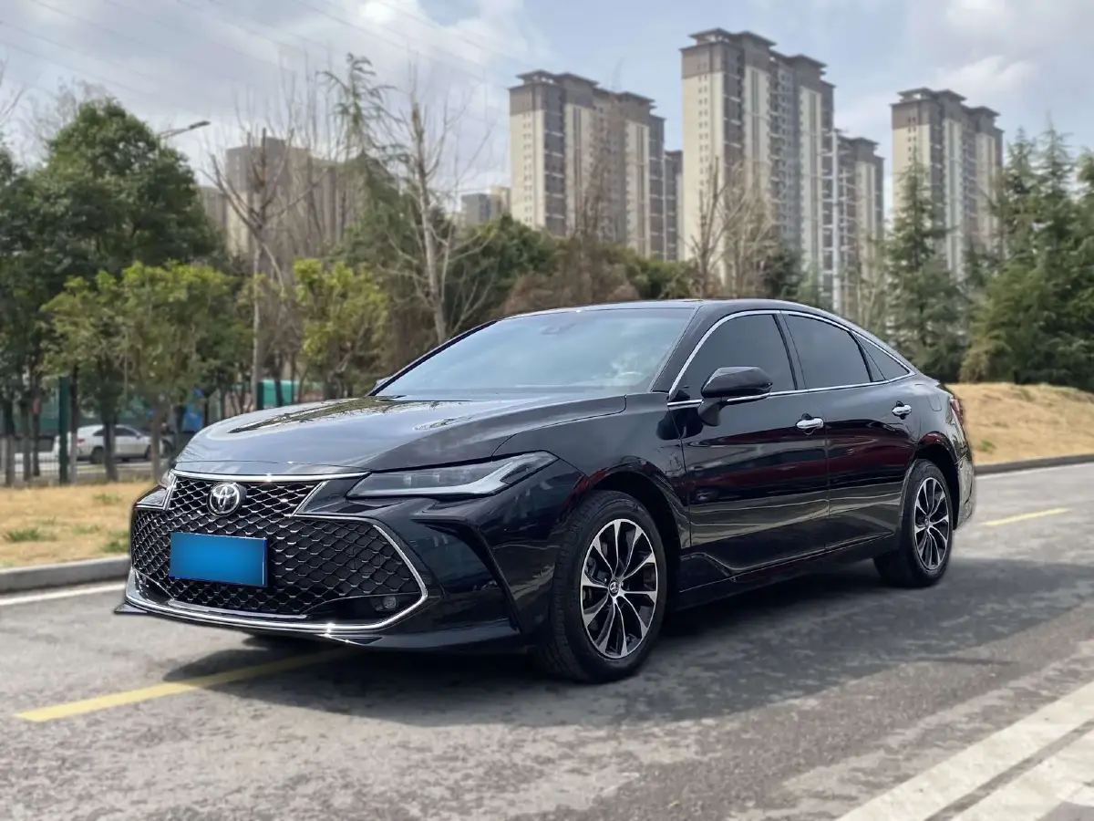 2023 Toyota Avalon 2.5L 207HP L4 8AT