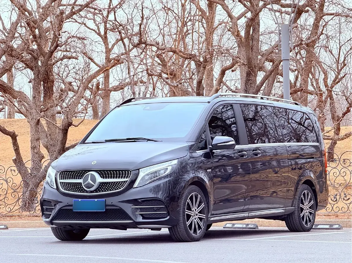 2022 Mercedes-Benz V Class 2.0T 211HP L4 9AT