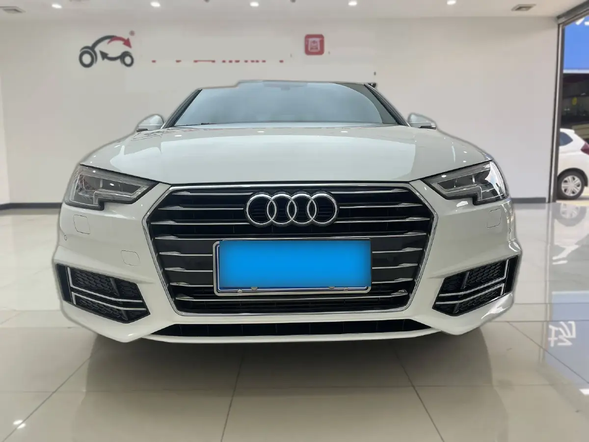 2019 Audi A4L 2.0T 190HP L4 7DCT