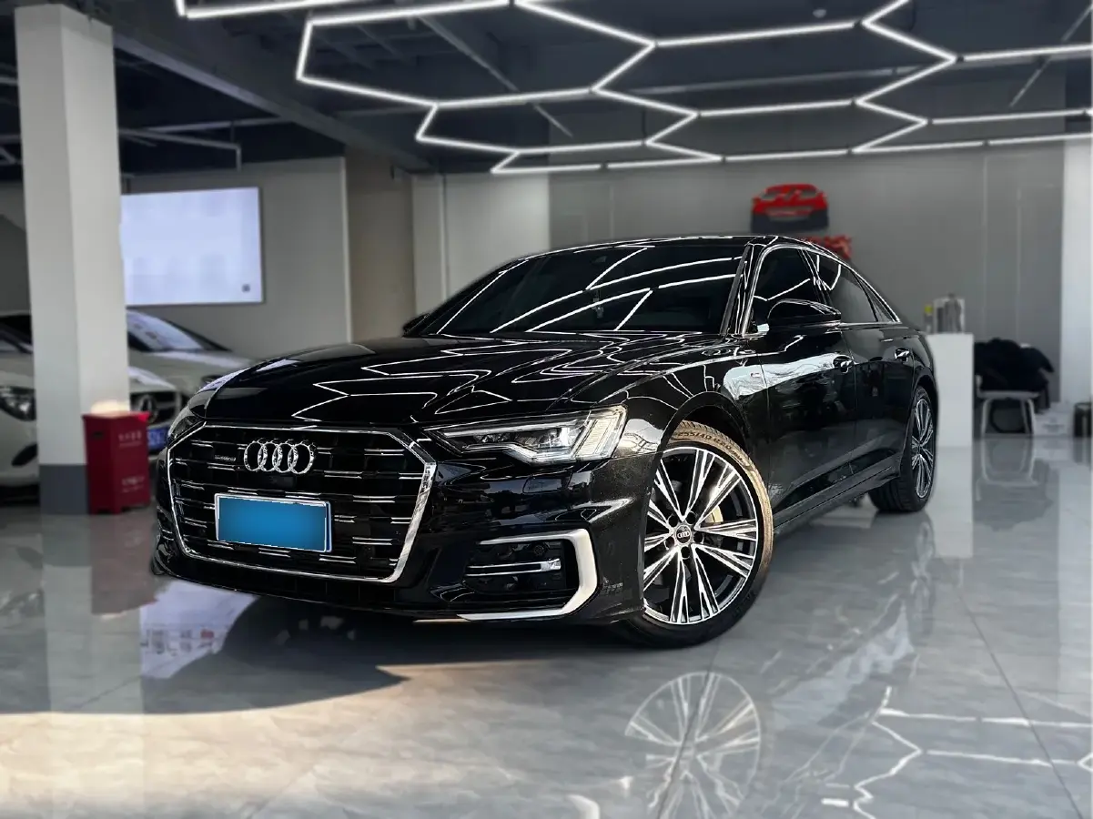2024 Audi A6L 2.0T 245HP L4 7DCT