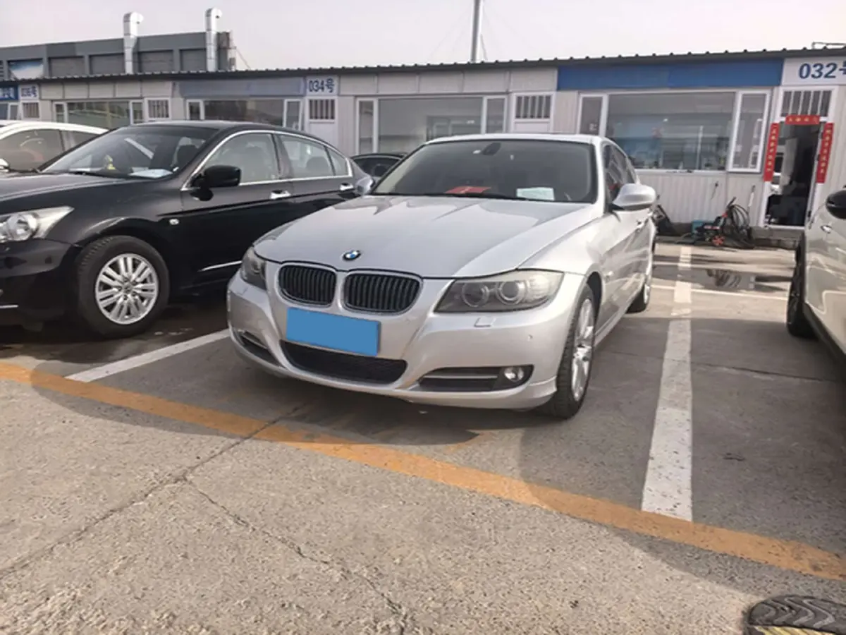 2010 BMW 3 Series 2.0L 156HP L4 6AT