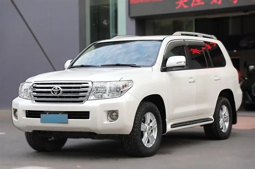 2015 Toyota Land Cruiser 4.0L 275HP V6 5AT