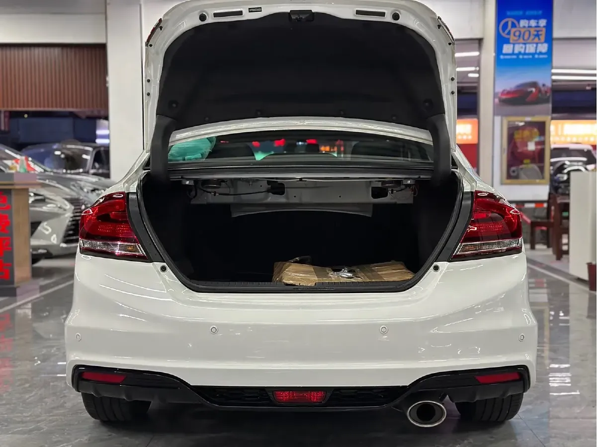 2014 Honda Civic 2.4L 207HP L4 6MT,autocango,china used car exporter,china ev exporter,chinese used car exporter,chinese used ev exporter