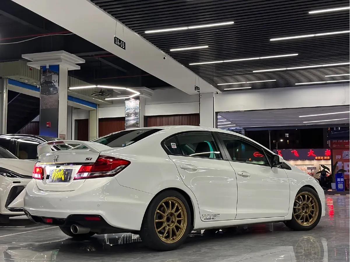 2014 Honda Civic 2.4L 207HP L4 6MT,autocango,china used car exporter,china ev exporter,chinese used car exporter,chinese used ev exporter