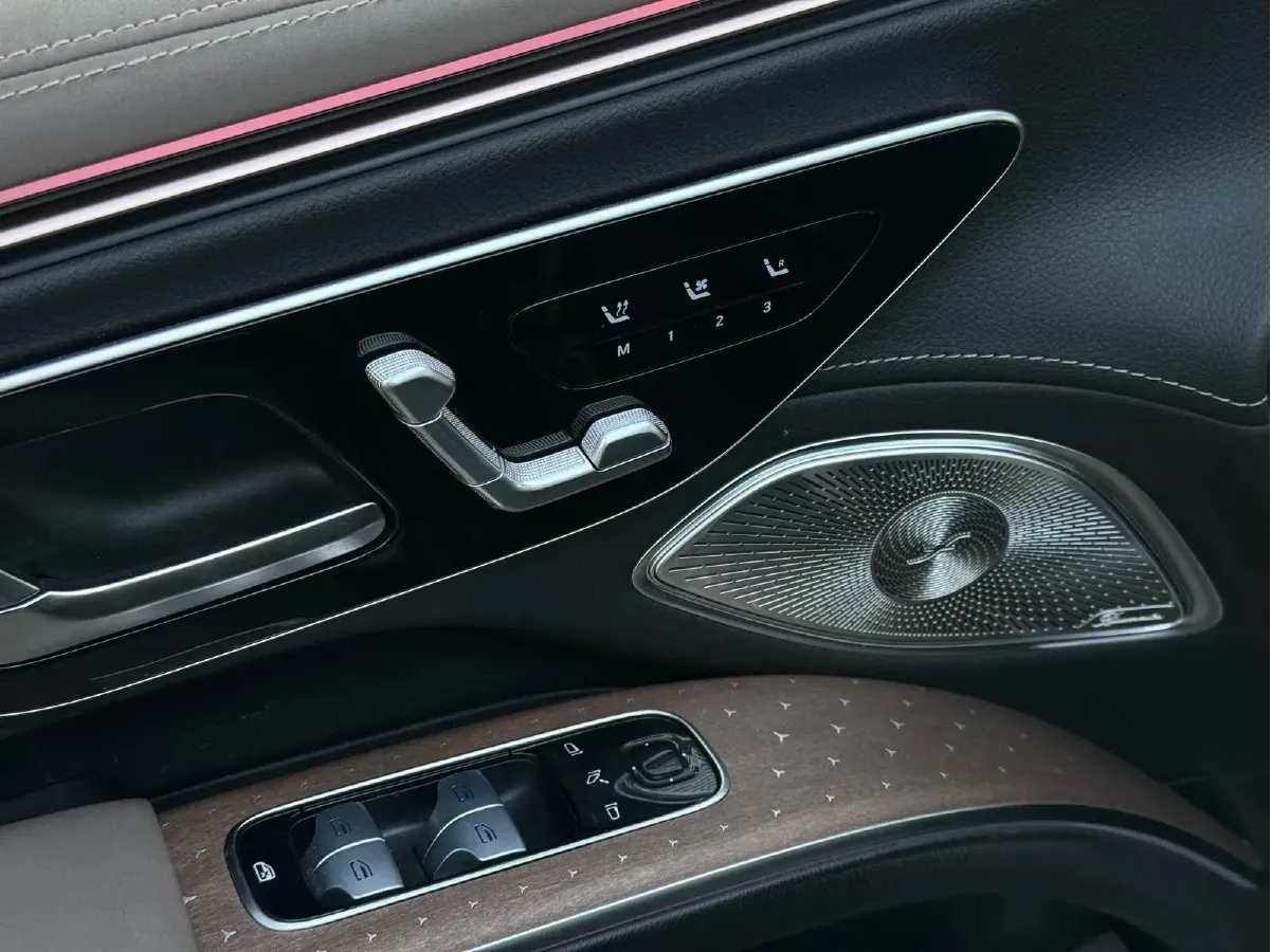 2023 Mercedes-Benz EQS SUV BEV 111.8KWH,autocango,china used car exporter,china ev exporter,chinese used car exporter,chinese used ev exporter