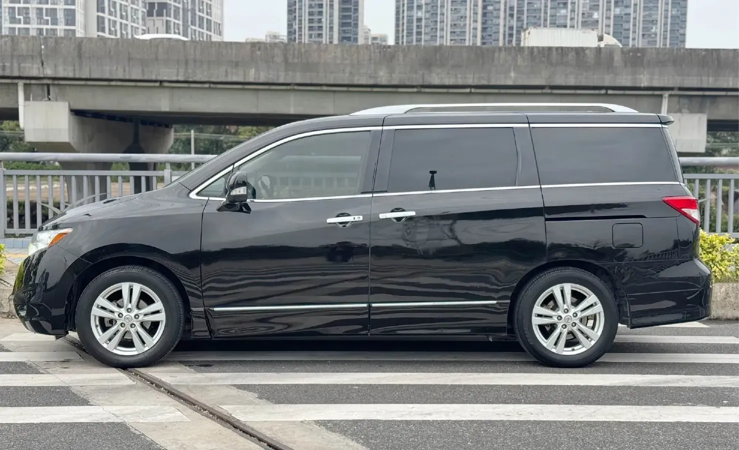 2013 Nissan Quest 3.5L 277HP V6 CVT,autocango,china used car exporter,china ev exporter,chinese used car exporter,chinese used ev exporter