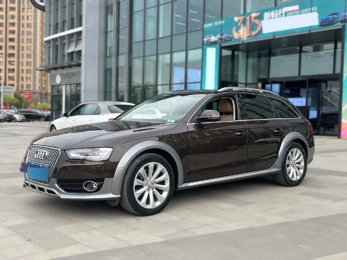 2013 Audi A4 2.0T 211HP L4 7DCT