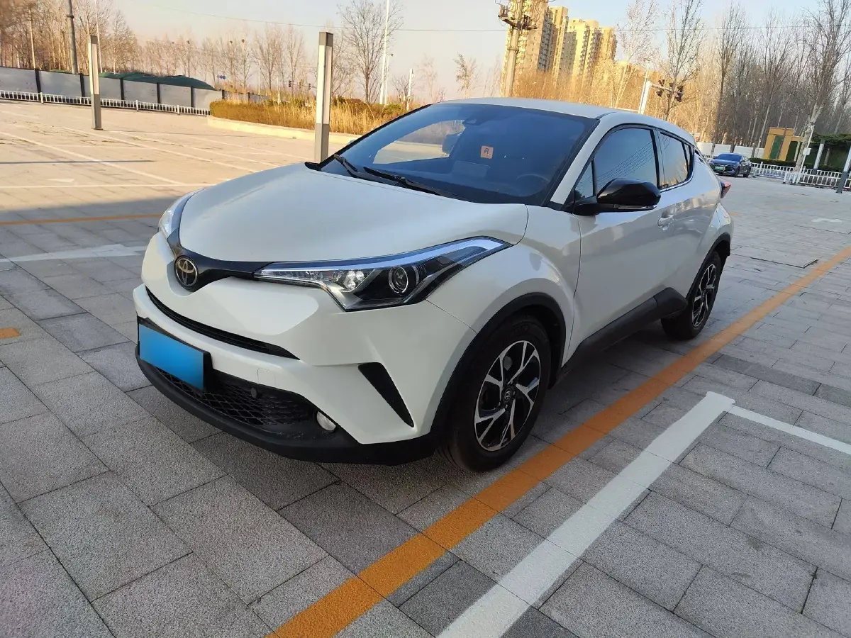 2018 Toyota C-HR 2.0L 171HP L4 CVT