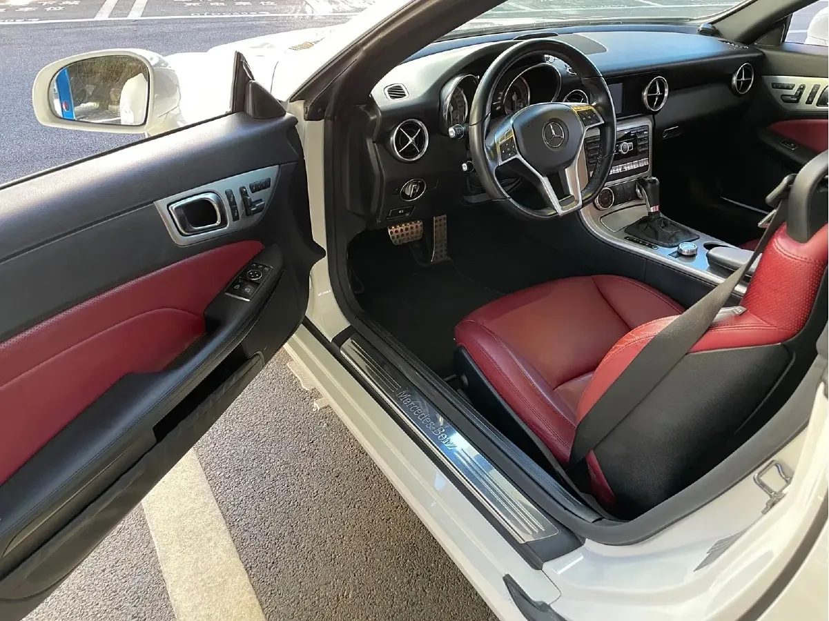 2015 Mercedes-Benz SLK Class 1.8T 184HP L4 7AT,autocango,china used car exporter,china ev exporter,chinese used car exporter,chinese used ev exporter