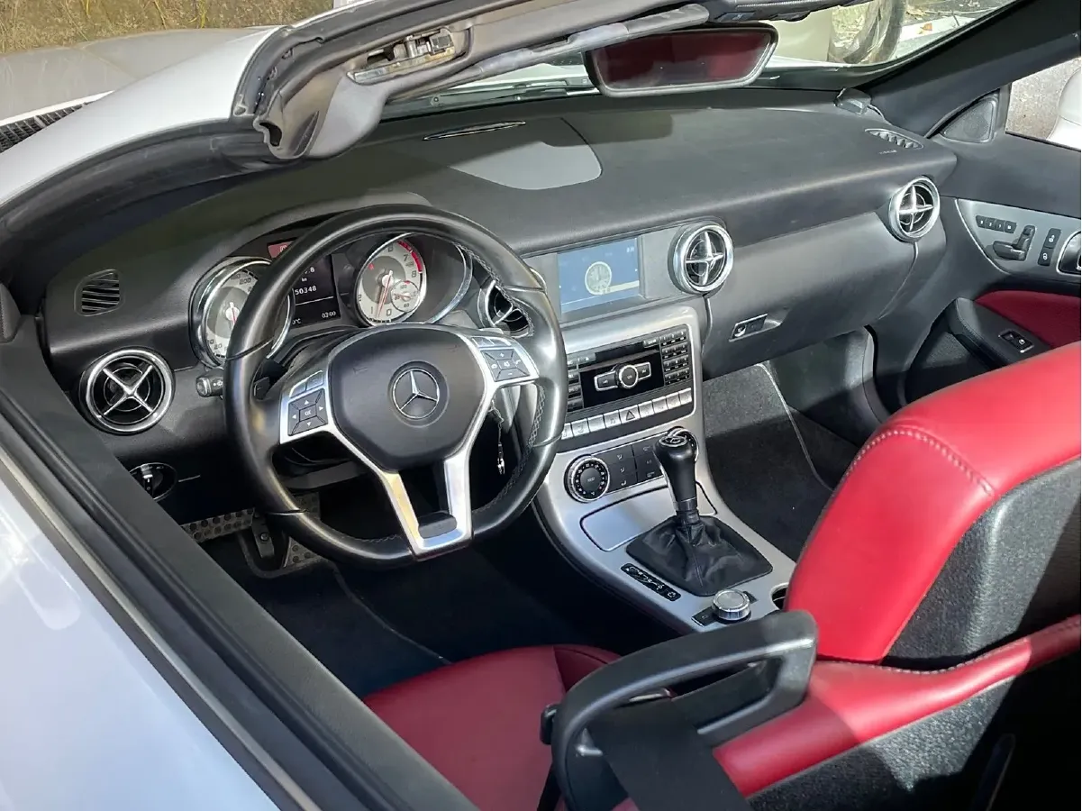 2015 Mercedes-Benz SLK Class 1.8T 184HP L4 7AT,autocango,china used car exporter,china ev exporter,chinese used car exporter,chinese used ev exporter