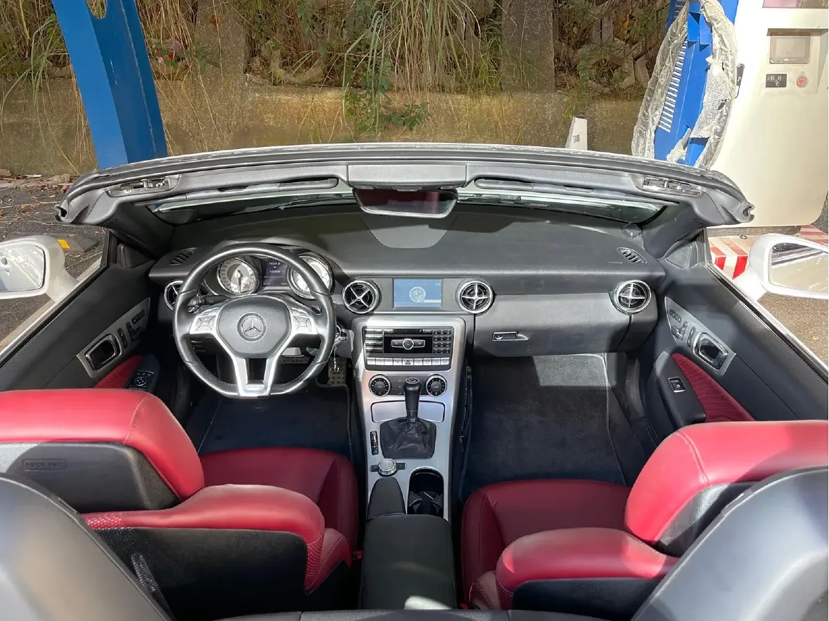 2015 Mercedes-Benz SLK Class 1.8T 184HP L4 7AT,autocango,china used car exporter,china ev exporter,chinese used car exporter,chinese used ev exporter