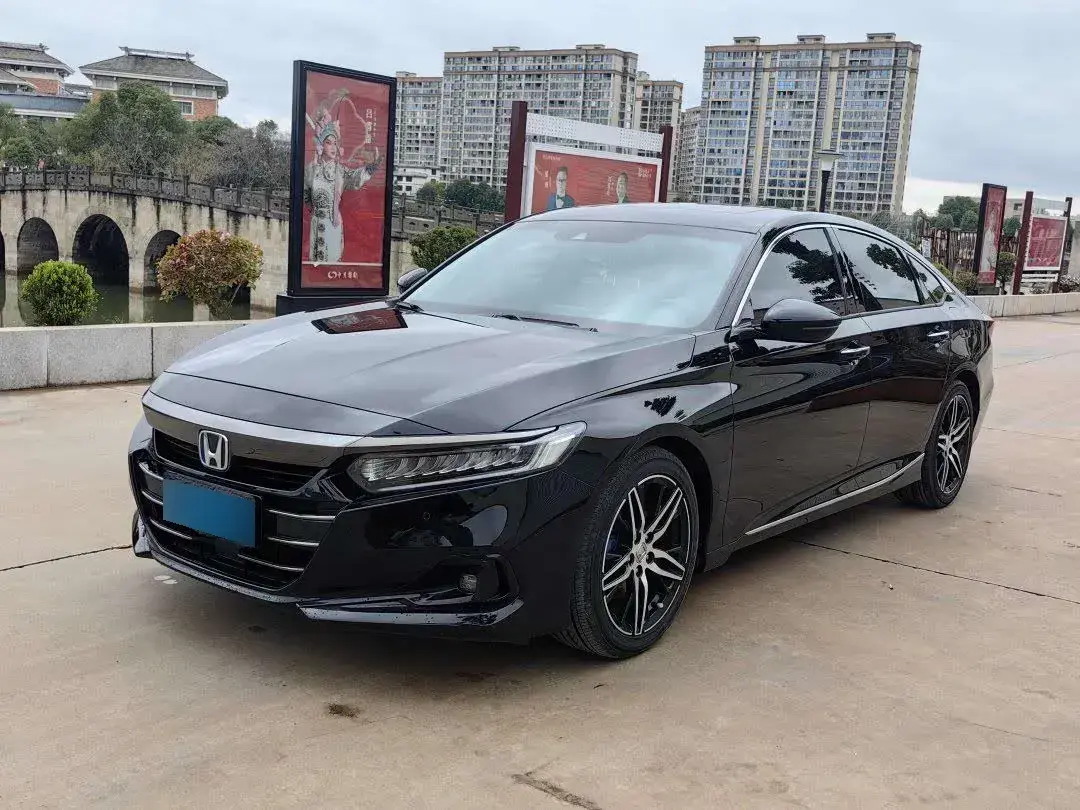 2022 Honda Accord 2.0L 146HP L4 E-CVT Hybrid