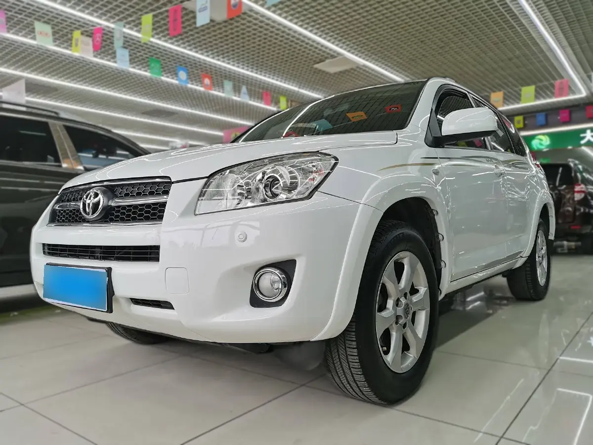 2010 Toyota RAV4 2.4L 170HP L4 4AT