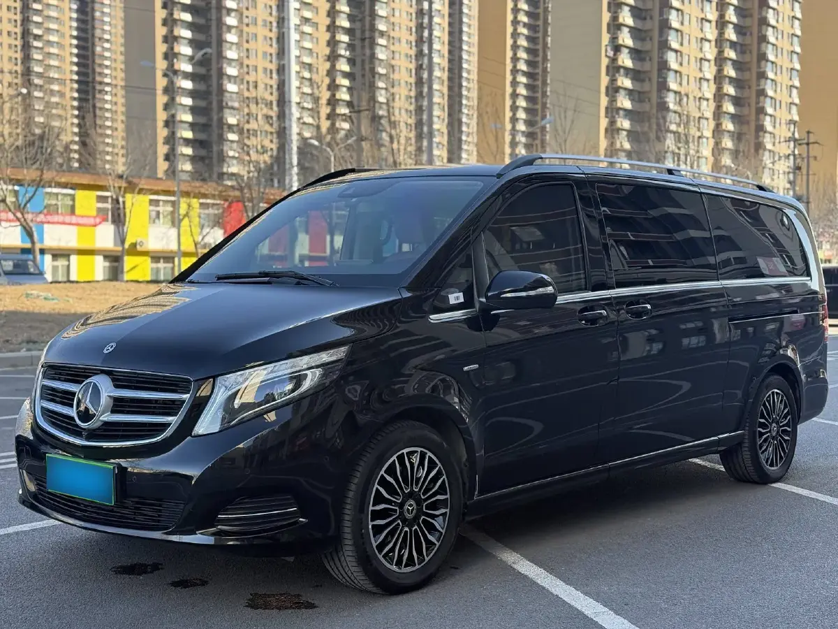 2018 Mercedes-Benz V Class 2.0T 211HP L4 7AT