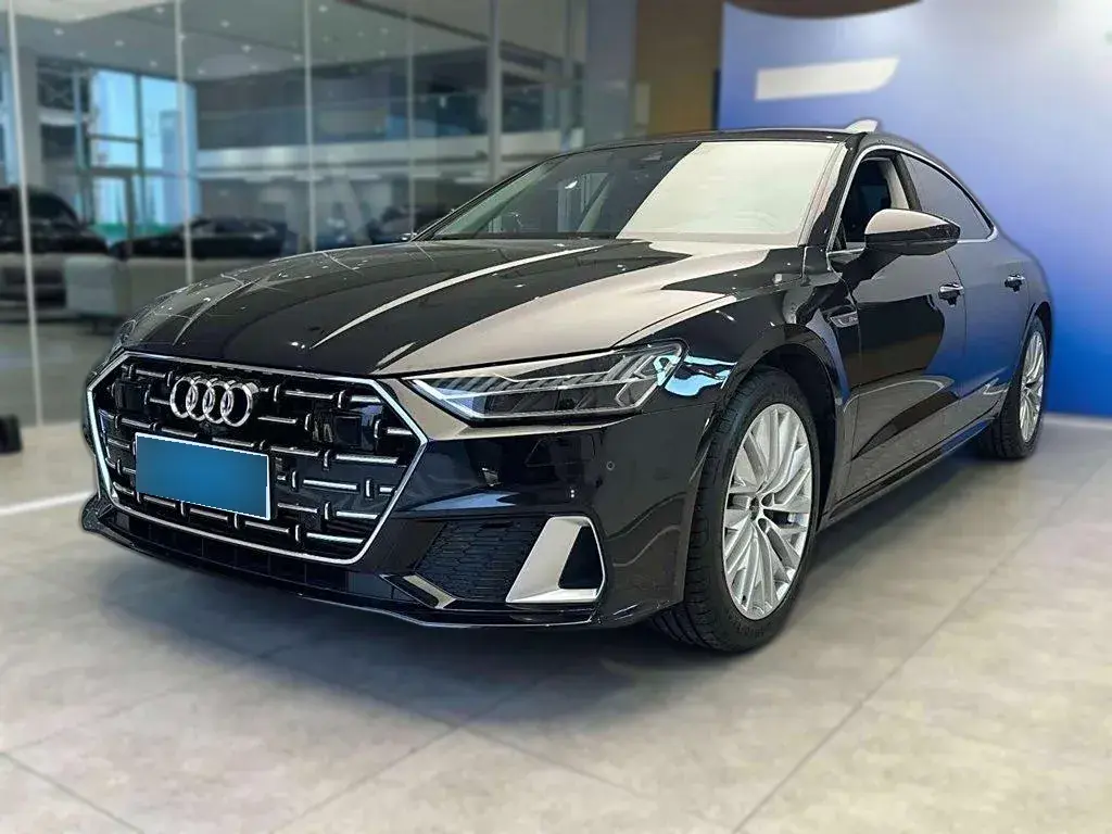 2022 Audi A7L 2.0T 245HP L4 7DCT