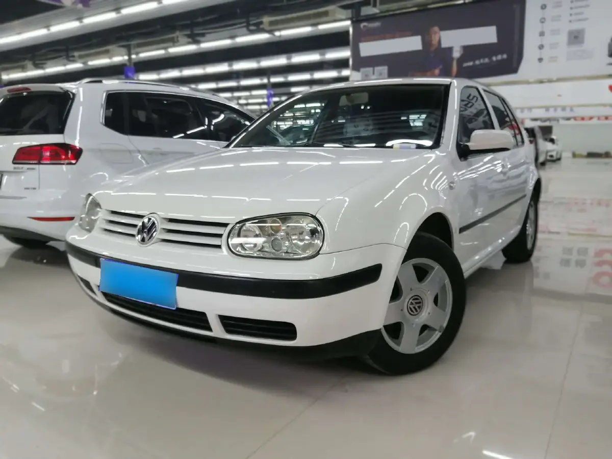 2008 Volkswagen Golf 1.6L 100HP L4 5MT