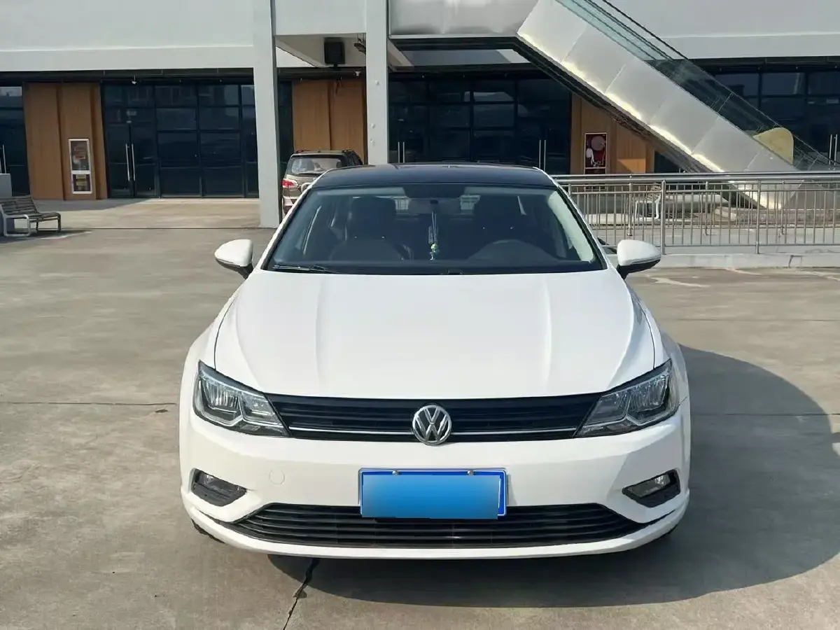 2017 Volkswagen Lamando 1.4T 131HP L4 7DCT