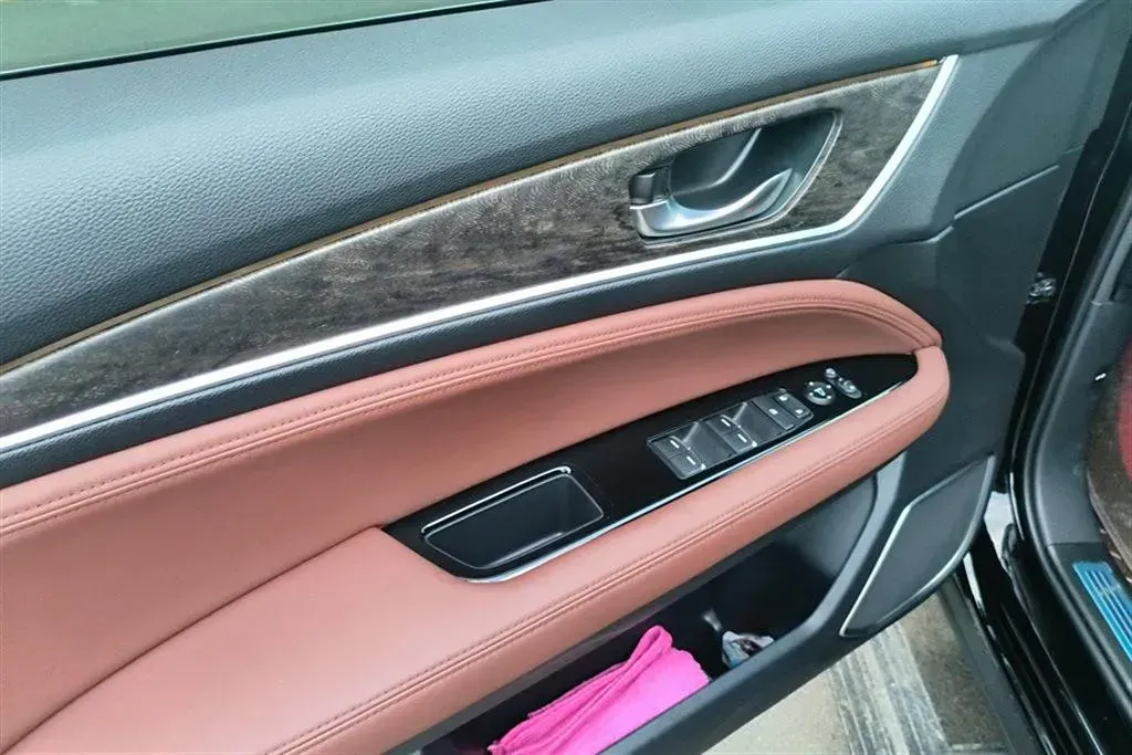 2020 Honda UR-V 2.0T 272HP L4 9AT,autocango,china used car exporter,china ev exporter,chinese used car exporter,chinese used ev exporter