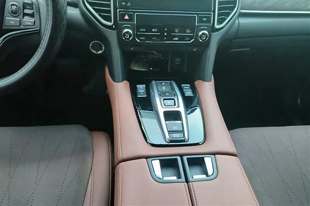 2020 Honda UR-V 2.0T 272HP L4 9AT,autocango,china used car exporter,china ev exporter,chinese used car exporter,chinese used ev exporter