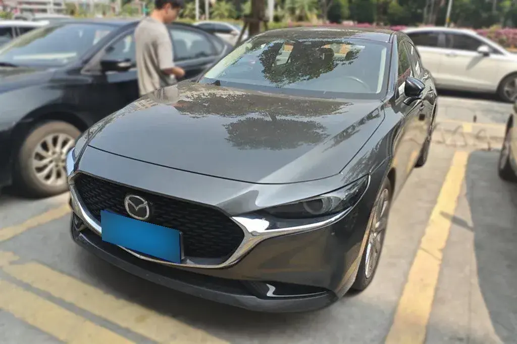 2021 Mazda 3 Axela 2.0L 158HP L4 6AT