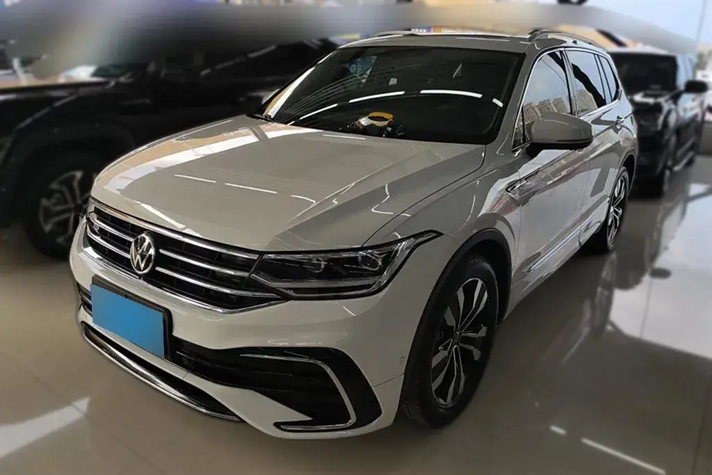 2022 Volkswagen Tiguan L 2.0T 186HP L4 7DCT