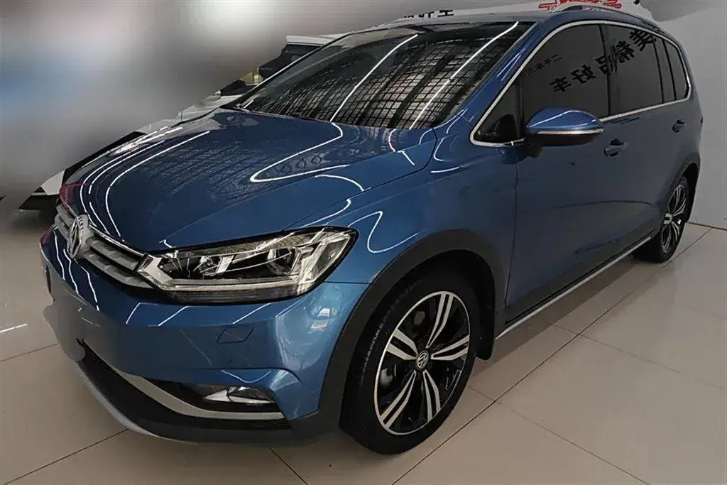 2018 Volkswagen Touran 1.4T 150HP L4 7DCT