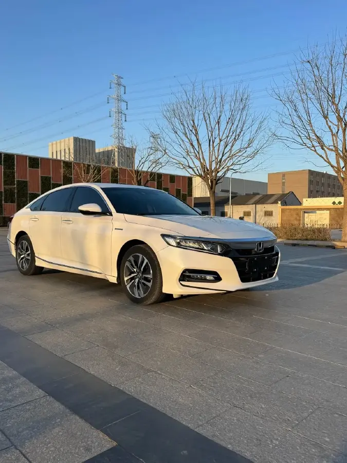 2018 Honda Accord 2.0L 146HP L4 E-CVT Hybrid