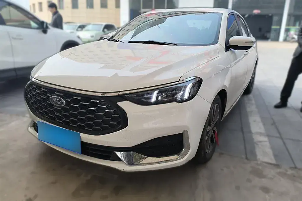 2021 Ford Escort 1.5L 122HP L3 6AT