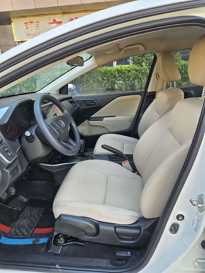 2017 Honda City 1.5L 131HP L4 5MT,autocango,china used car exporter,china ev exporter,chinese used car exporter,chinese used ev exporter